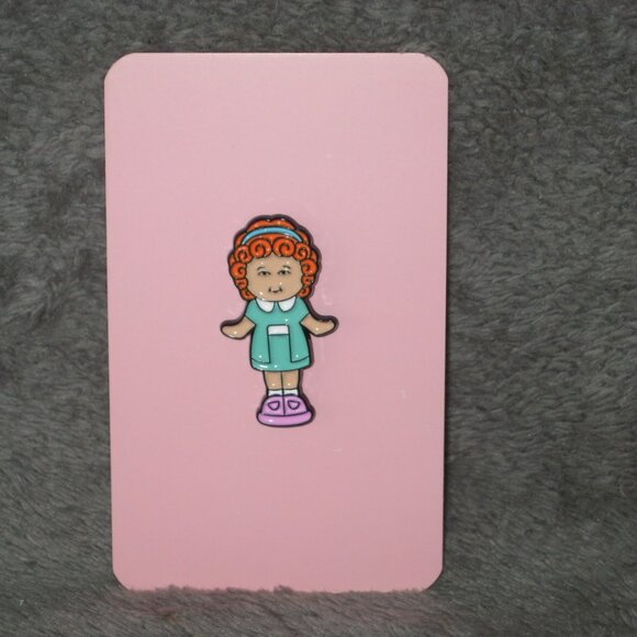 Polly Pocket Doll Redhead Metal Enamel Pin 25103A2 - Picture 3 of 6